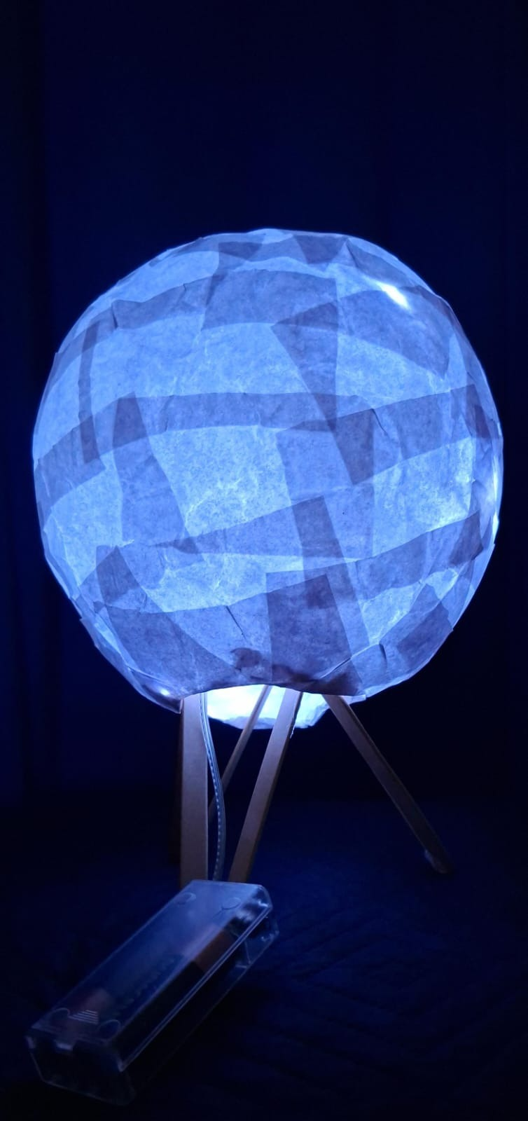 Lámpara Modular en forma de Luna